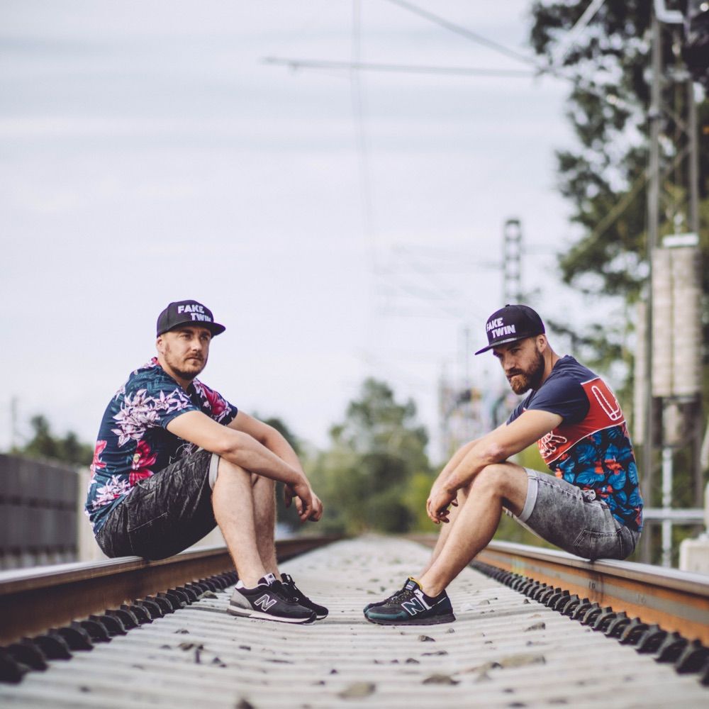 FAKETWIN