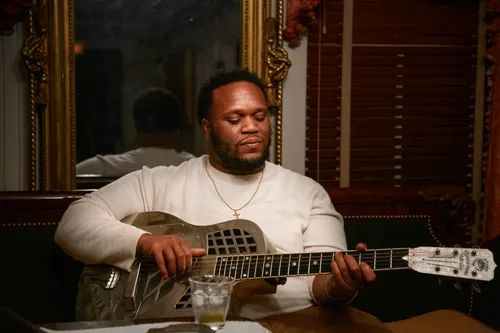 Jontavious Willis - Blues artist
