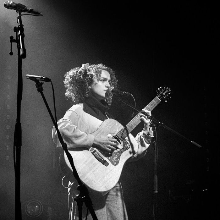Lily Lyons - Singer/Songwriter artist