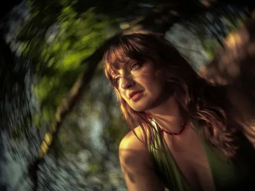 Madison Cunningham - Indie Folk artist