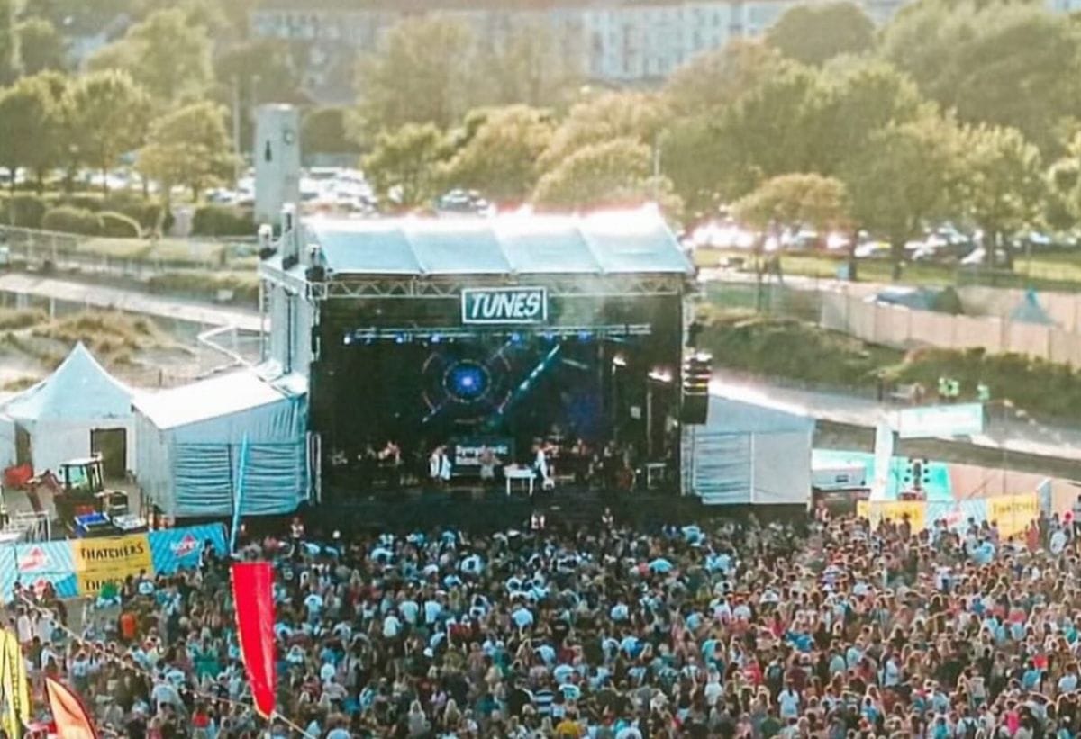 Tunes On The Bay