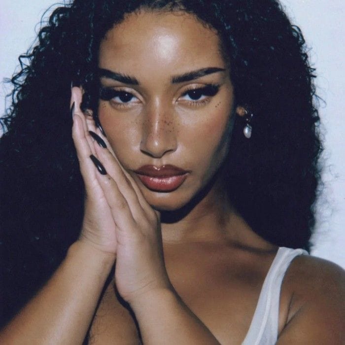 Naomi Sharon