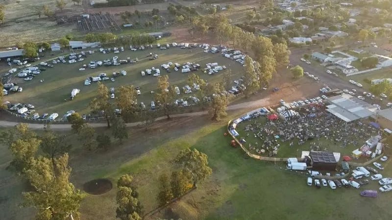 Tunes on the Turf Folk & Country festival