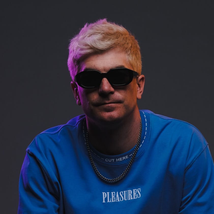 TAYLOR KADE
