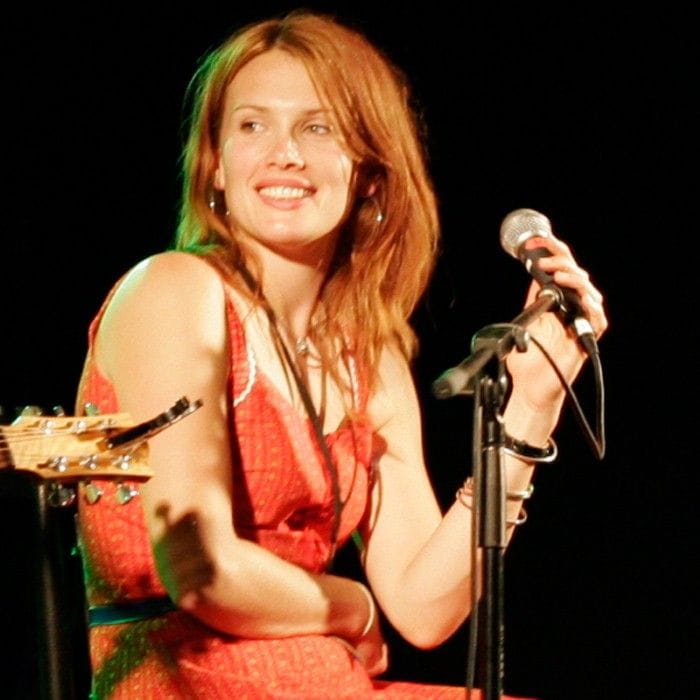 Clare Bowditch and The Feeding Set