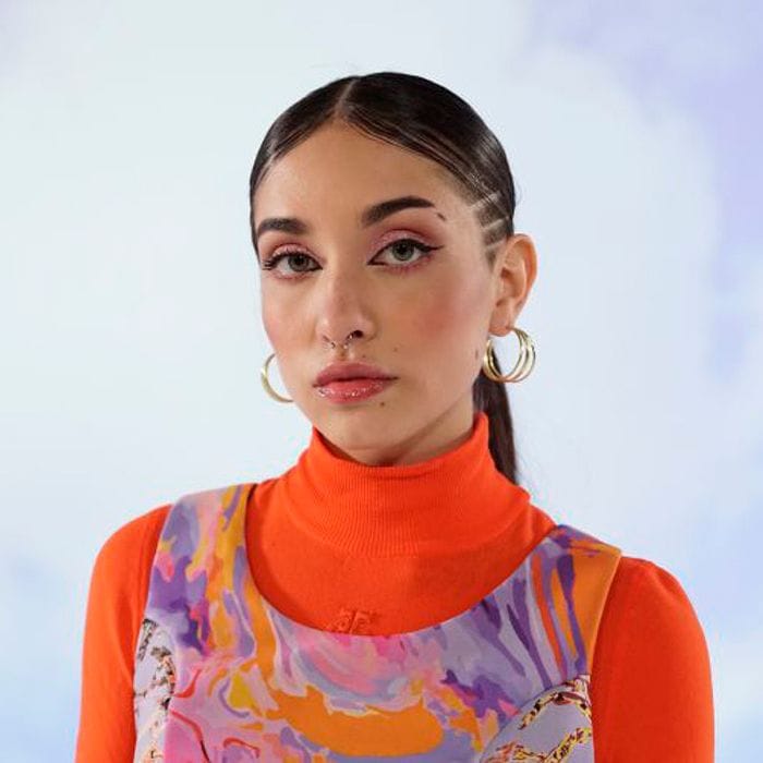 MARÍA BECERRA