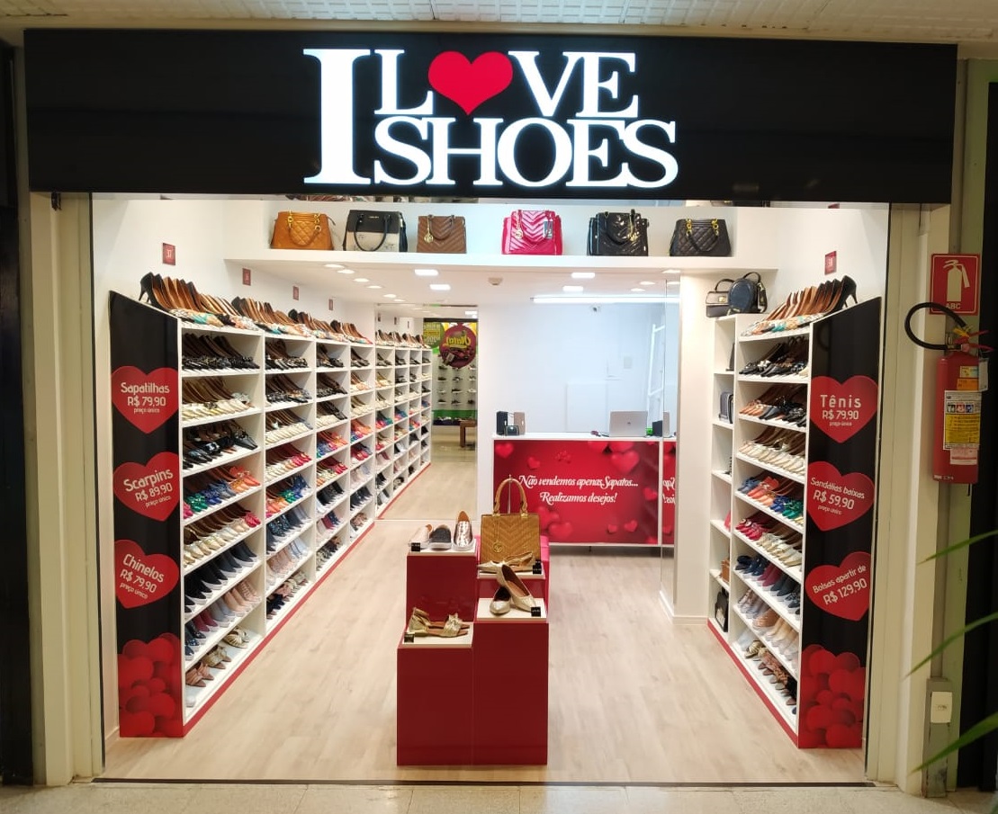 lojas de sapatos no conjunto nacional
