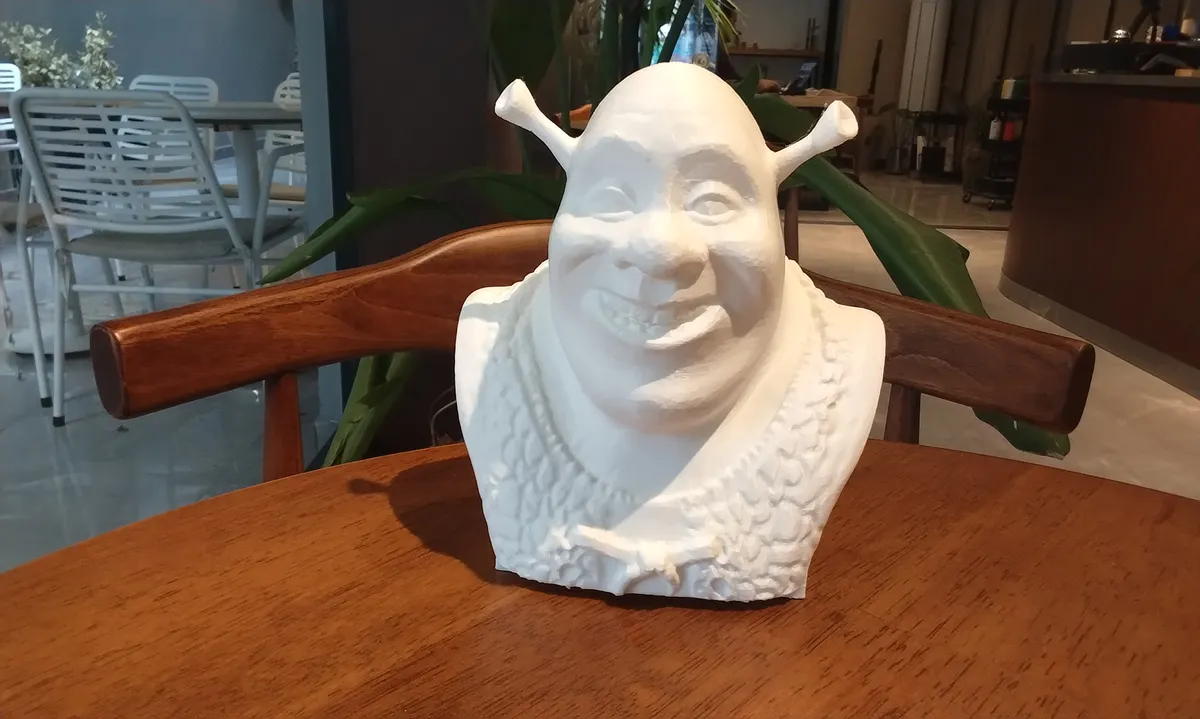 Basılmış Shrek figürü