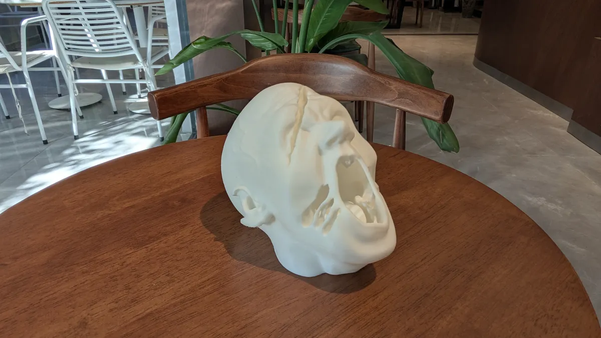 Basılmış Zombie Cadılar Bayrami figürü
