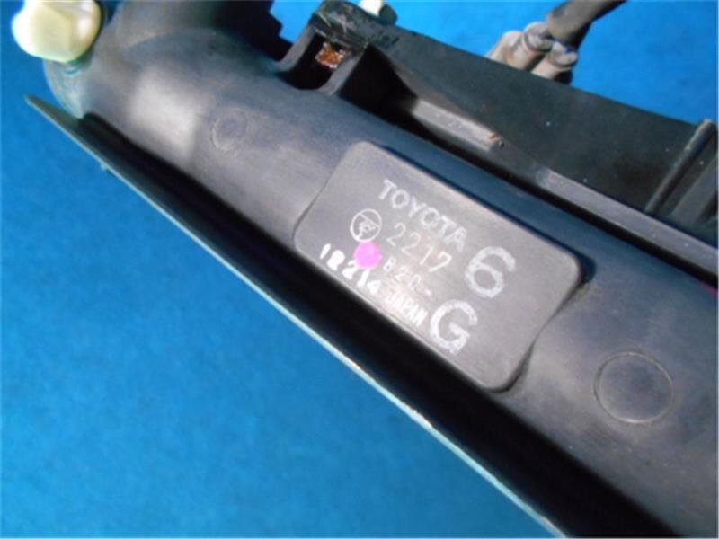 Radiator TOYOTA Wish 2004 CBA-ZNE14 — photo 3