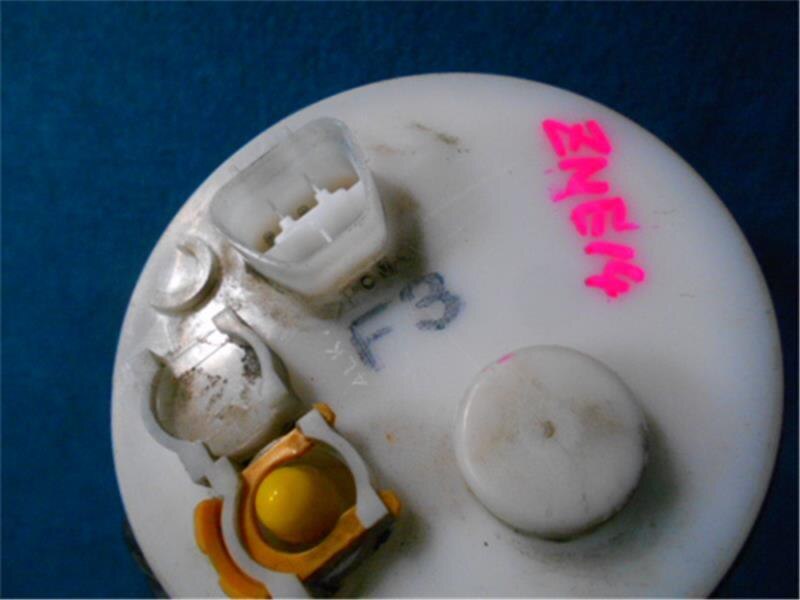 Fuel Pump TOYOTA Wish 2004 CBA-ZNE14 — photo 2