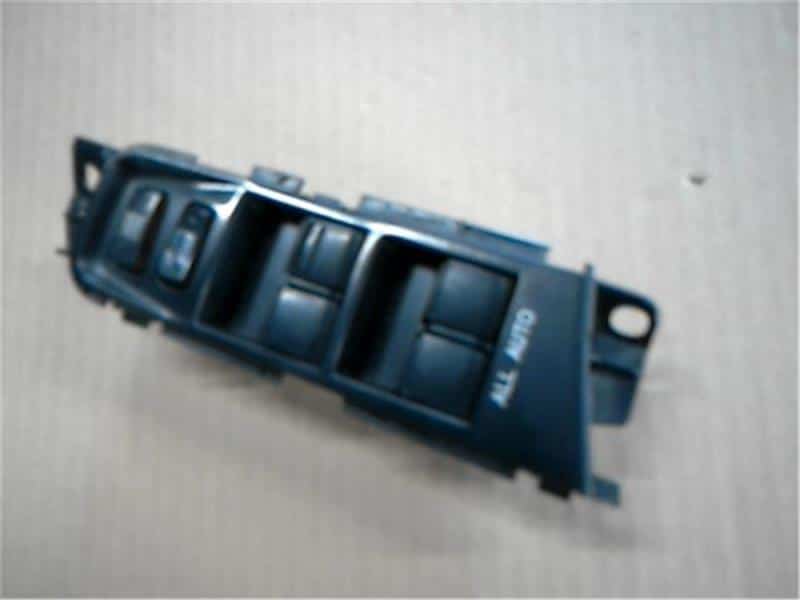 Power Window Switch TOYOTA Crown Majesta 2004 DBA-UZS186 — photo 1