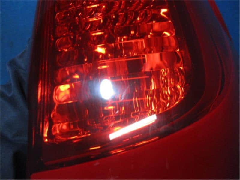 Right Tail Light NISSAN X-Trail 2009 DBA-NT31 — photo 2