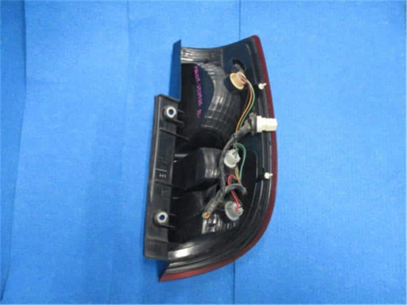 Left Tail Light NISSAN Moco 2008 DBA-MG22 — photo 2