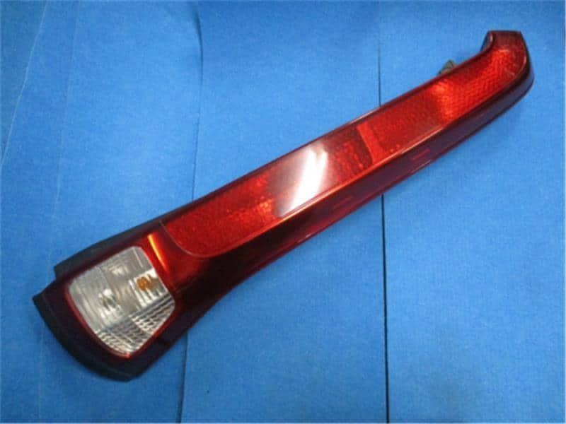 Right Tail Light NISSAN Serena 2005 CBA-NC25 — photo 1