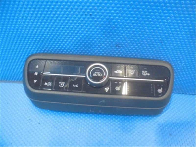 A/C & Heater Control panel HONDA N BOX 2021 6BA-JF4 — photo 1