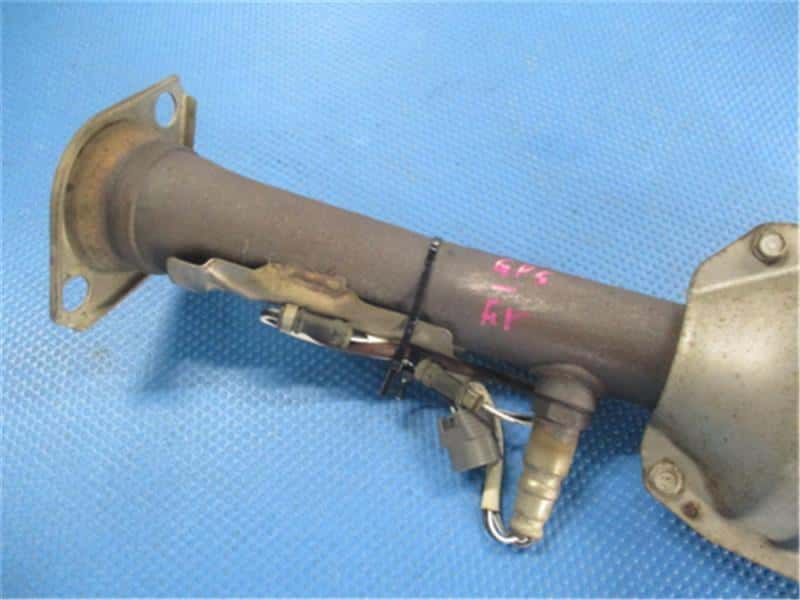Exhaust Center Muffler HONDA Fit 2013 DAA-GP5 — photo 2