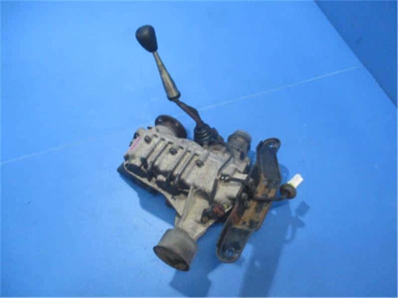 Transfer Case MITSUBISHI Pajero Mini 2001 GF-H58A — photo 1