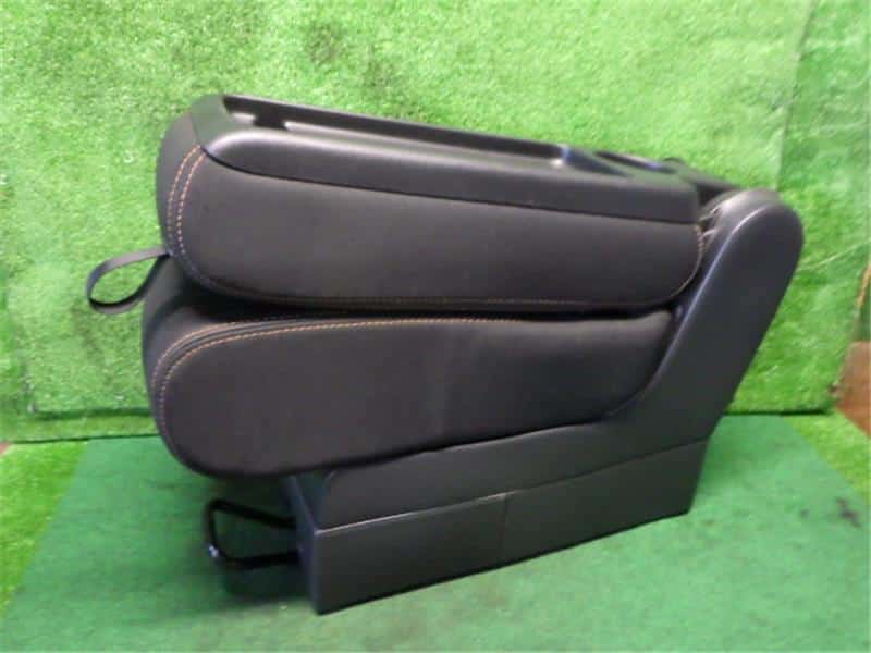 Second Seat NISSAN Serena 2006 DBA-CNC25 — photo 2
