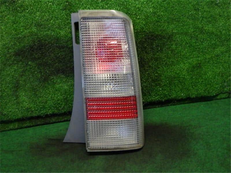 Right Tail Light TOYOTA bB 2005 CBA-NCP35 — photo 1