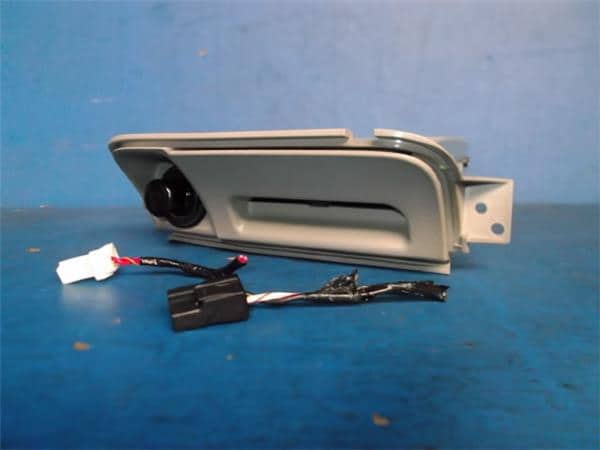 Other Exterior Parts HONDA Elysion 2004 DBA-RR2 — photo 1