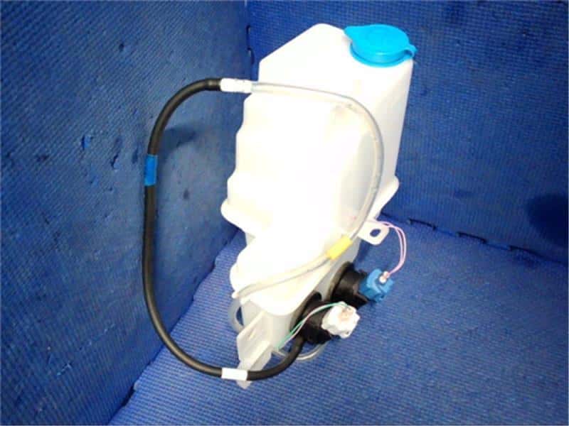 Windshield Washer Reservoir Tank SUZUKI Every 2018 HBD-DA17V 3845064P00 — photo 3