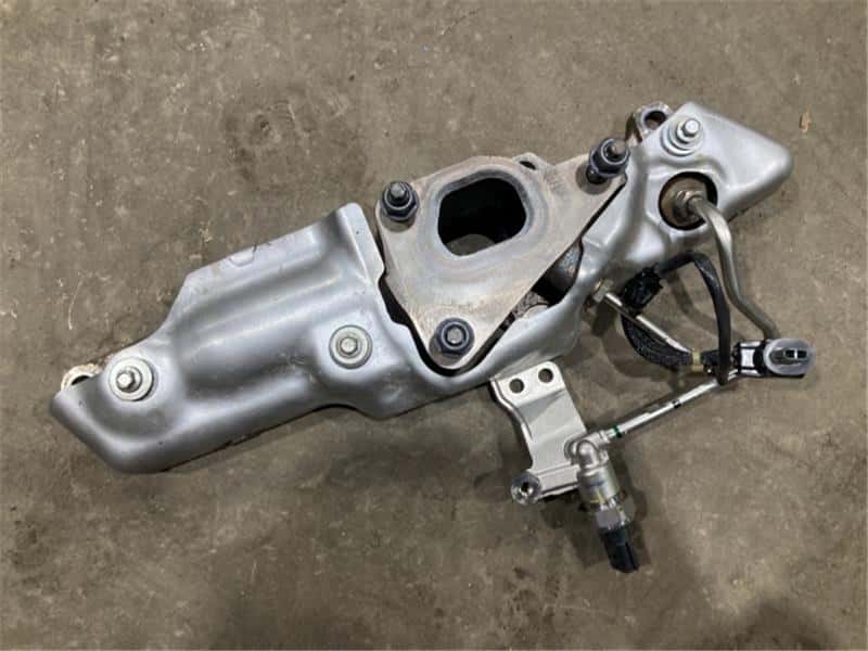 Exhaust Manifold MAZDA CX-5 2021 3DA-KF2P — photo 1
