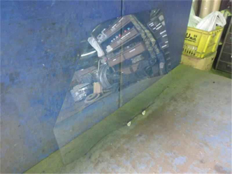 Front Left Door Auto Glass TOYOTA RAV4 1997 E-SXA10 — photo 1