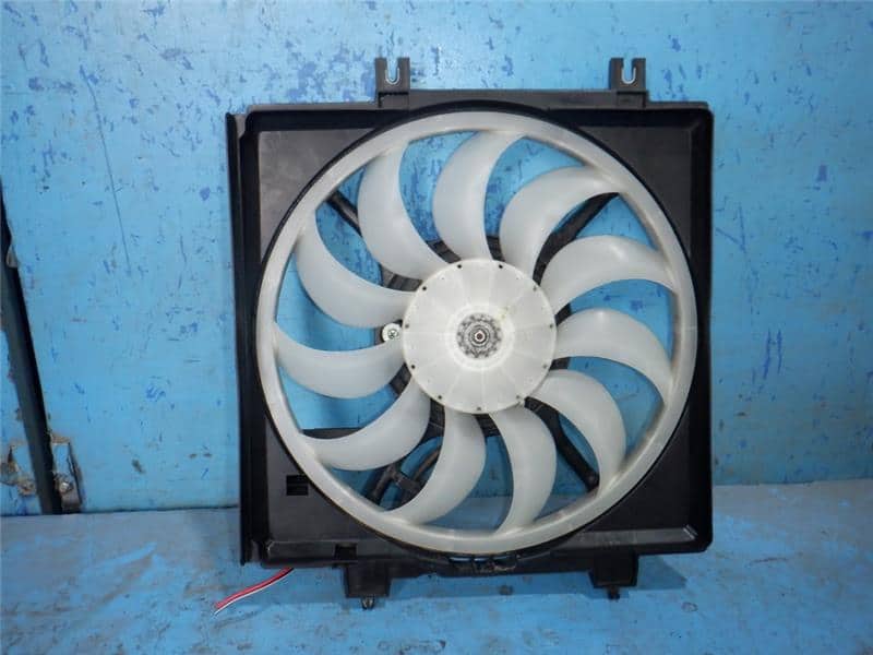 Radiator Cooling Fan SUBARU Forester 2016 DBA-SJ5 — photo 2
