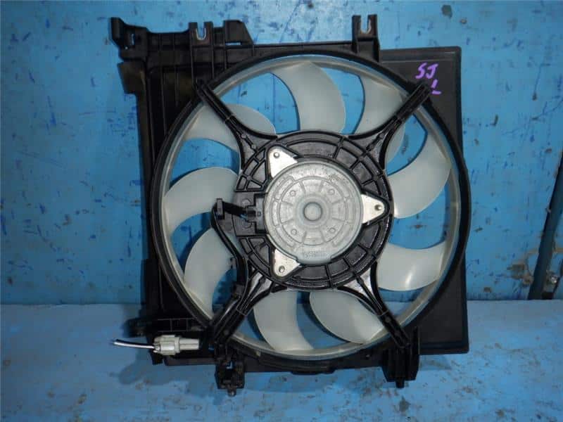 Radiator Cooling Fan SUBARU Forester 2016 DBA-SJ5 — photo 1