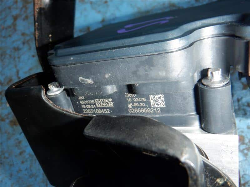 ABS Control Module SUBARU Forester 2016 DBA-SJ5 — photo 3