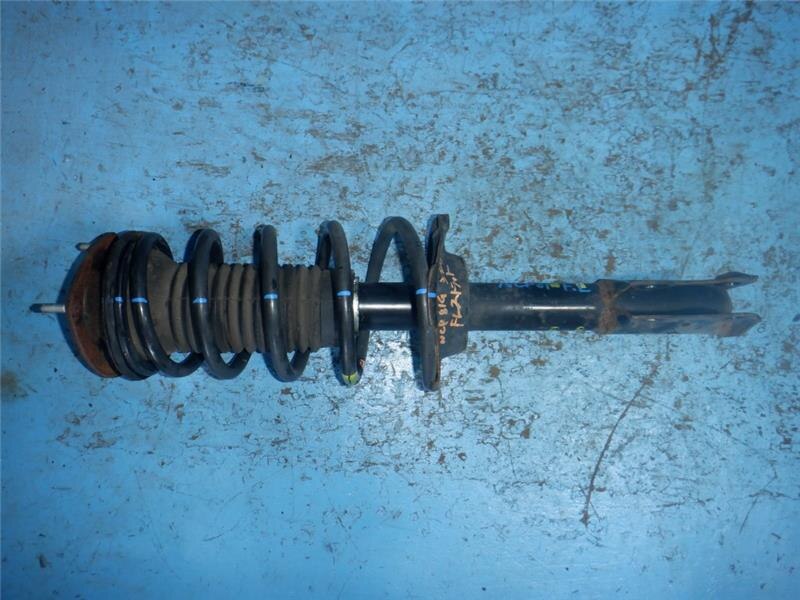 Front Left Strut Assembly TOYOTA Sienta 2006 DBA-NCP81G — photo 1
