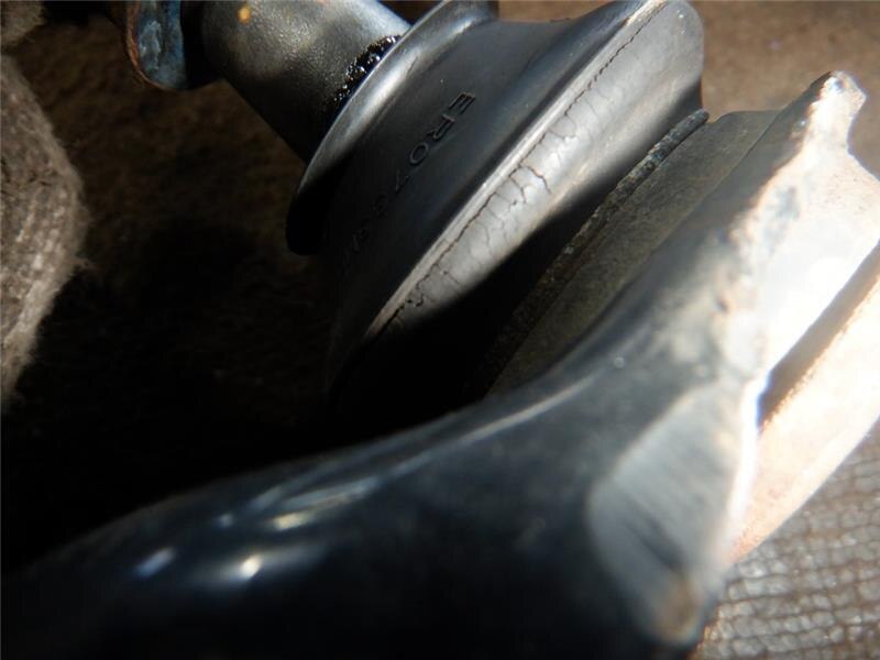 Front Right Lower Control Arm TOYOTA Sienta 2006 DBA-NCP81G — photo 2