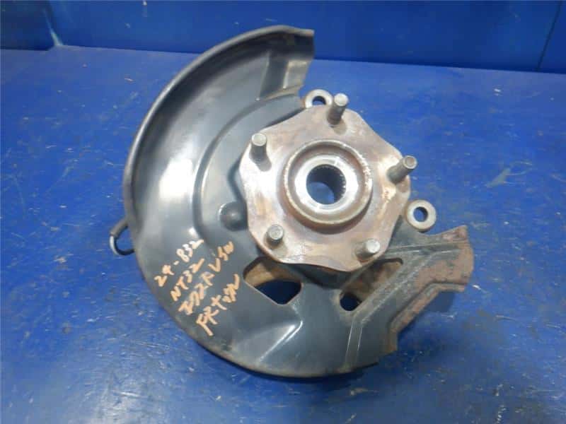 Front Right Knuckle Hub Assembly NISSAN X-Trail 2014 DBA-NT32 — photo 1