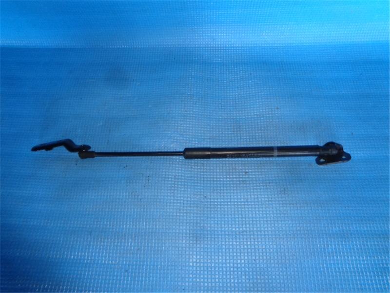 Trunk Damper TOYOTA Vitz 2016 DBA-NSP135 — photo 2