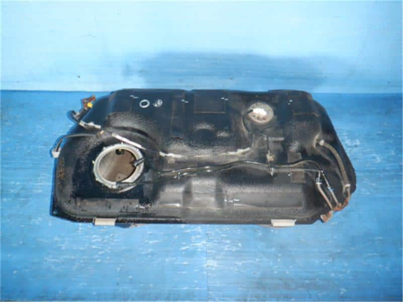 Fuel Tank SUZUKI Escudo 2005 CBA-TD54W 8910165810 — photo 1