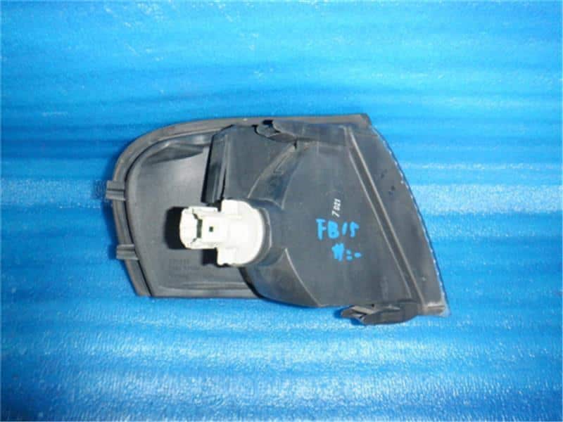 Left Side Marker Light NISSAN Sunny 2000 GF-FB15 261254M400 — photo 2