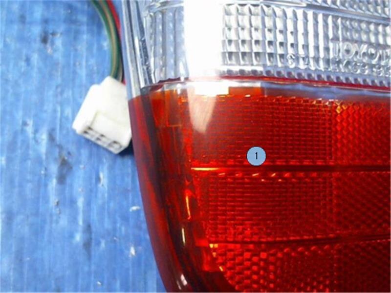 Left Tail Light TOYOTA OPA 2000 TA-ZCT10 — photo 2