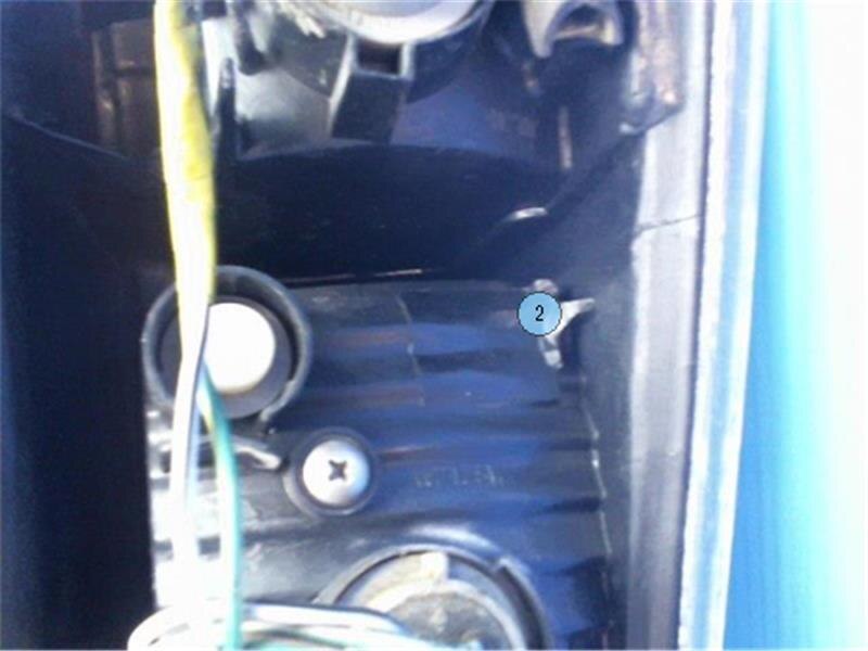 Left Tail Light TOYOTA OPA 2000 TA-ZCT10 — photo 3