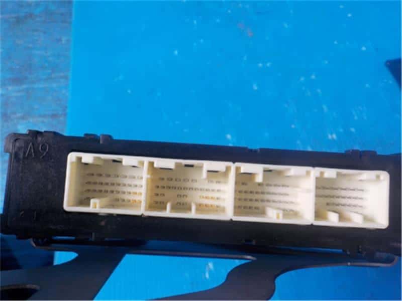 Engine Control Unit / ECU SUBARU Legacy 2012 DBA-BRM 22765AE030 — photo 3