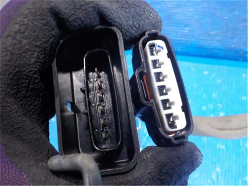 Front Right Door Lock Actuator TOYOTA COROLLA 2003 UA-NZE124 — photo 3