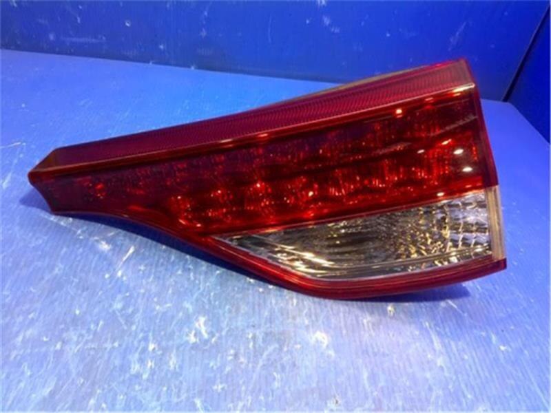 Right Tail Light TOYOTA Estima 2010 DBA-ACR55 — photo 1