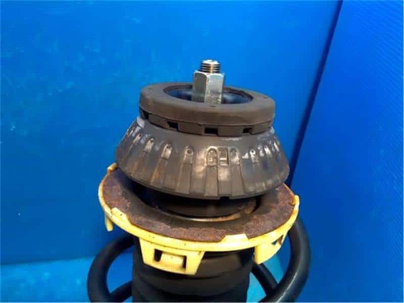 Front Left Strut Assembly HONDA Fit 2007 DBA-GE7 — photo 6