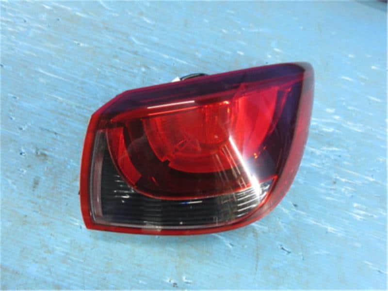 Right Tail Light MAZDA Demio 2015 LDA-DJ5AS D09L51150D — photo 1