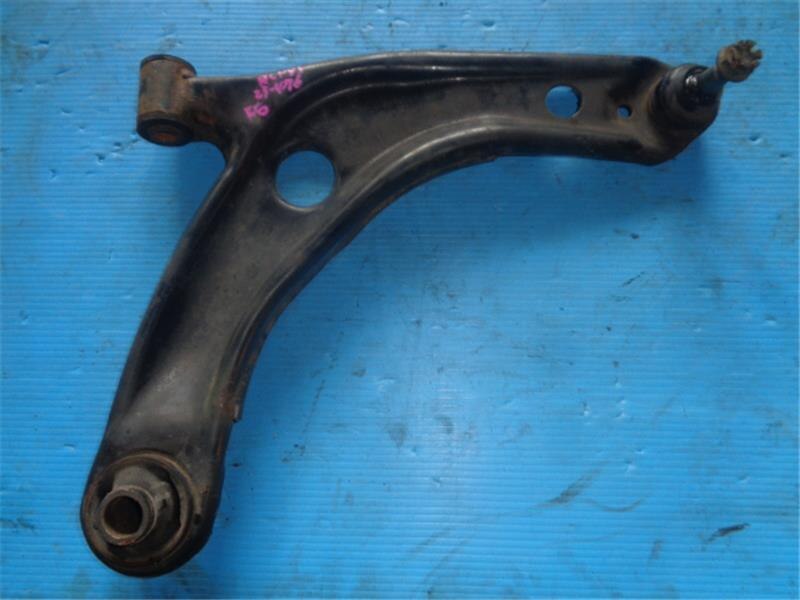 Front Right Lower Control Arm TOYOTA Vitz 2009 CBA-NCP95 — photo 1
