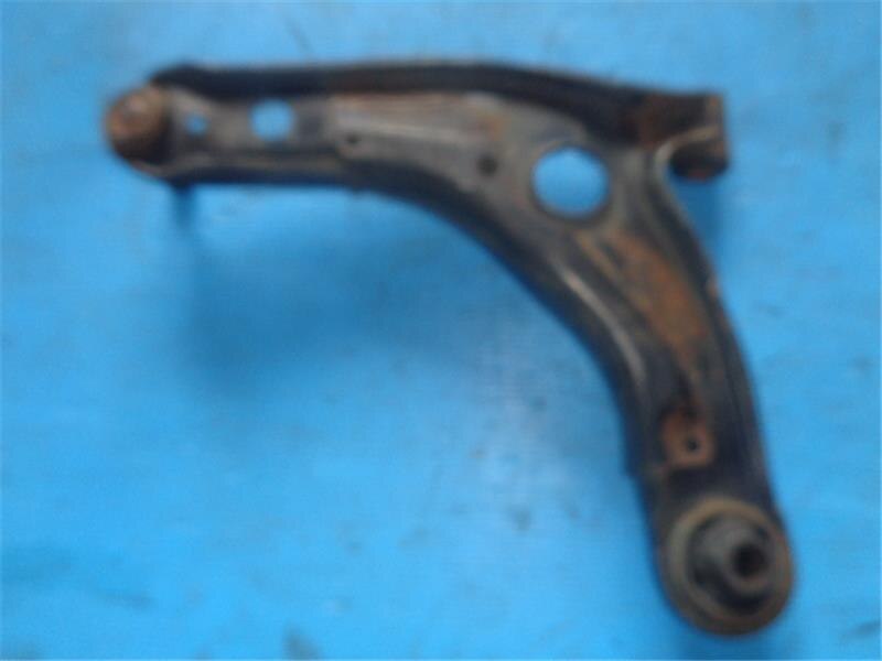 Front Right Lower Control Arm TOYOTA Vitz 2009 CBA-NCP95 — photo 4