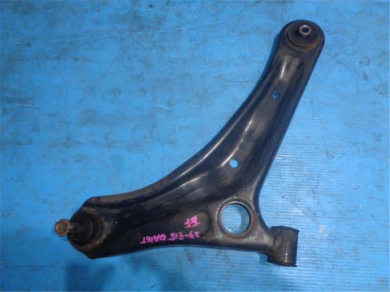 Front Left Lower Control Arm SUZUKI Carry 2018 EBD-DA16T 4520282MB1 — photo 1