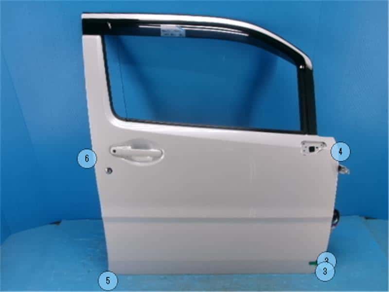 Front Right Door Assembly SUZUKI Wagon R 2020 5AA-MH95S 6800163R01 — photo 1