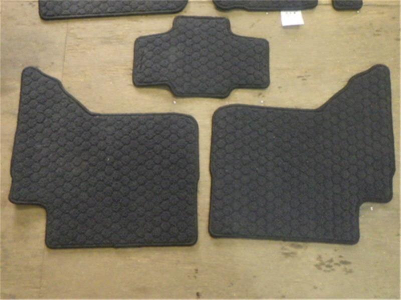 Floor Mat TOYOTA Rush 2014 ABA-J210 — photo 4