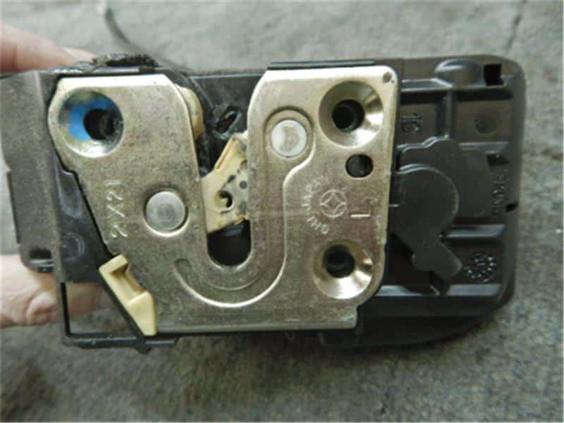 Other Exterior Parts NISSAN March 2002 UA-BNK12 — photo 2